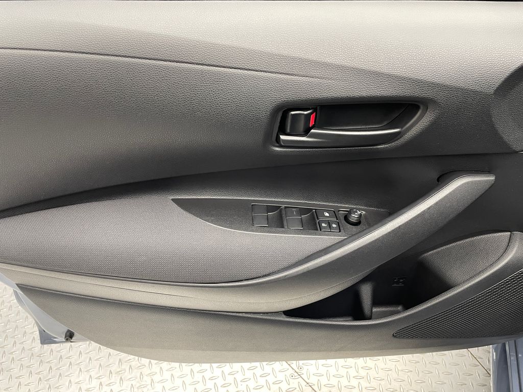 Thumbnail: 2025 Toyota Corolla - 9