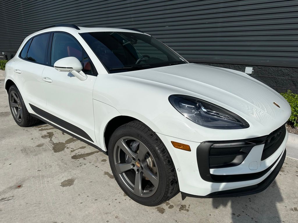 2024 Porsche Macan  9