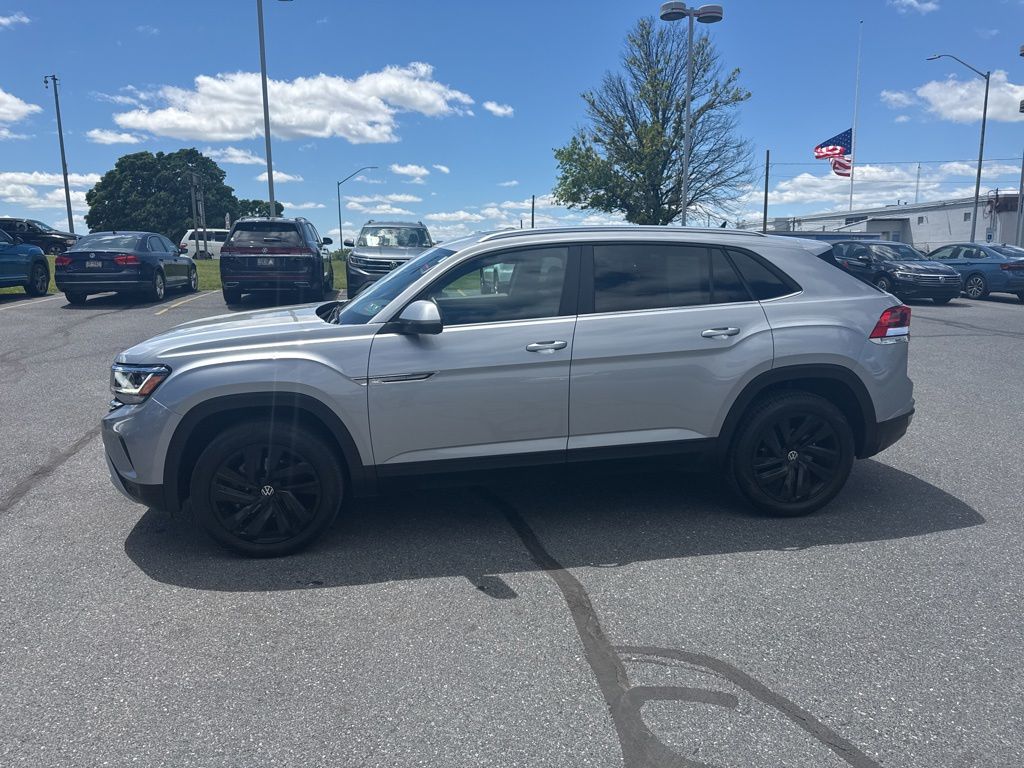 2023 Volkswagen Atlas Cross Sport 2.0T SE w/Technology Silver at Subaru and VW of Moon Township