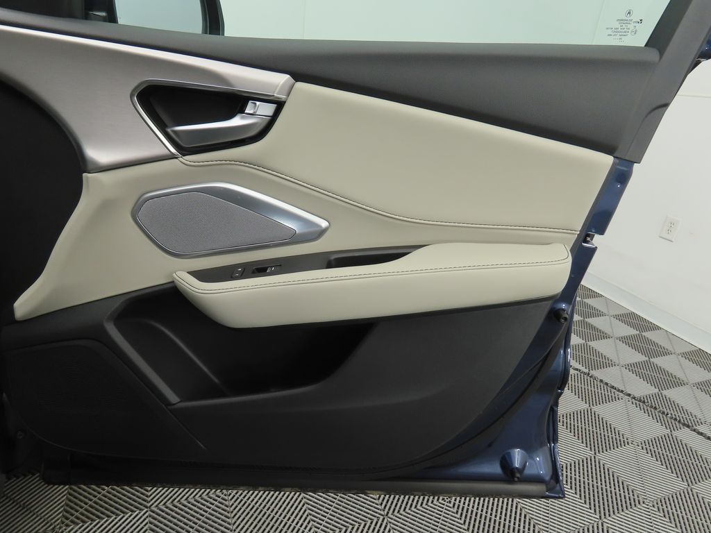 Thumbnail: 2026 Acura RDX - 25