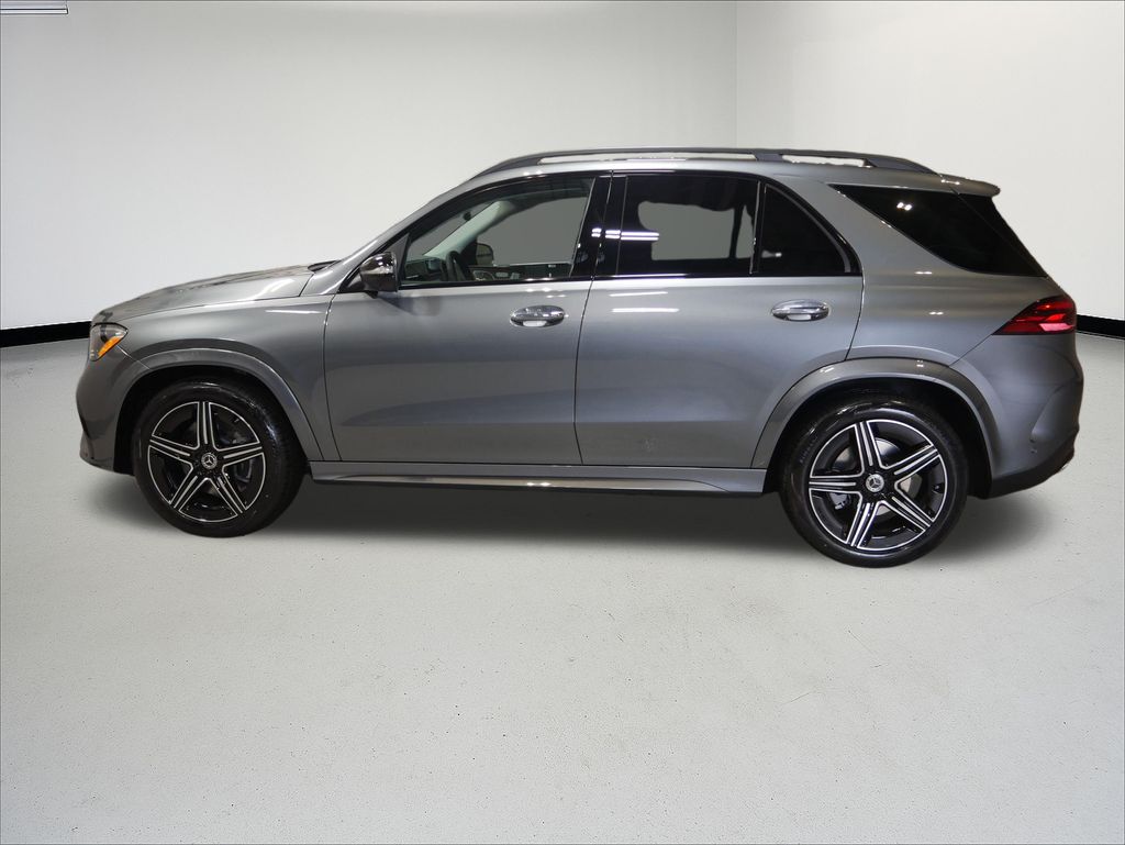 Thumbnail: 2026 Mercedes-Benz GLE - 2