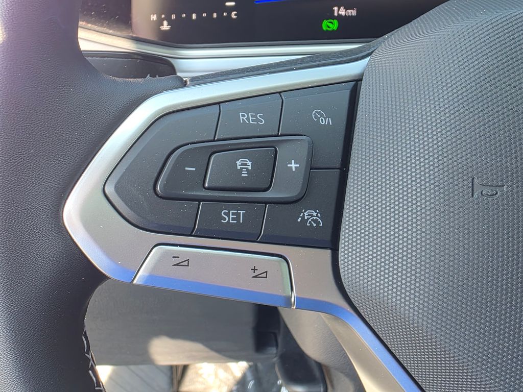 2026 Volkswagen Taos 1.5T SE Silver at Subaru and VW of Moon Township