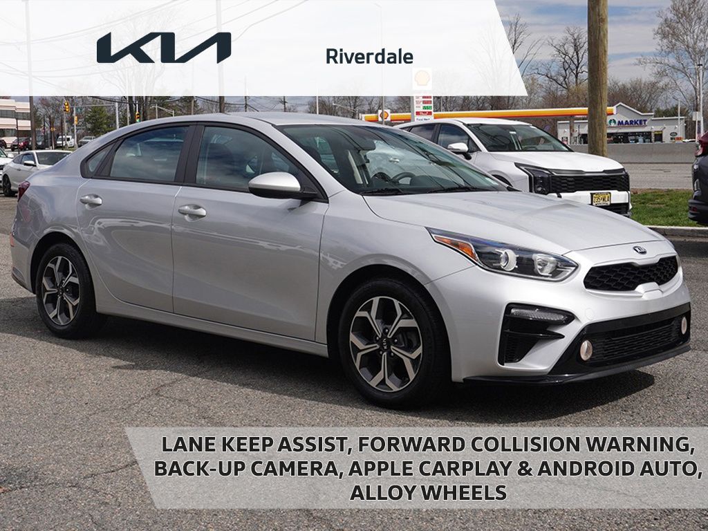 Silky Silver 2021 Kia Forte LXS FWD Sedan Front-Wheel Drive Continuously Variable Transmission