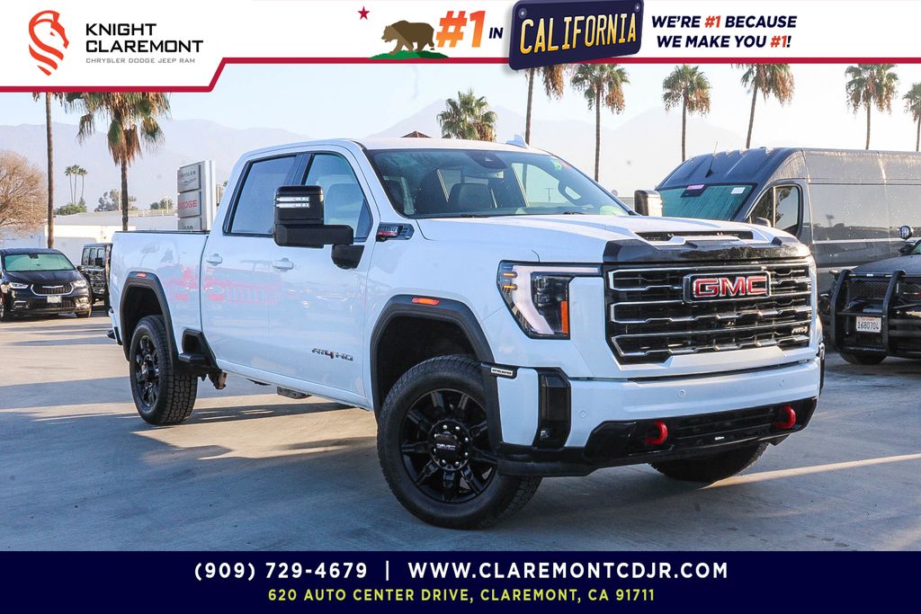 2025 GMC Sierra 2500HD AT4 Crew Cab 4WD