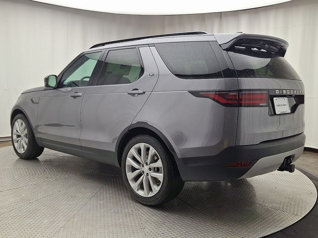 Thumbnail: 2026 Land Rover Discovery - 4