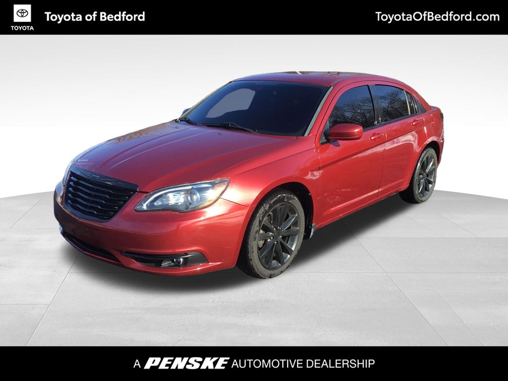 2011 Chrysler 200 S -
                  Bedford, OH