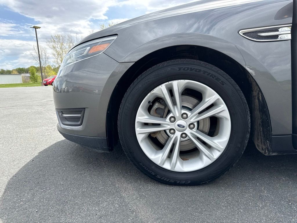 2015 Ford Taurus