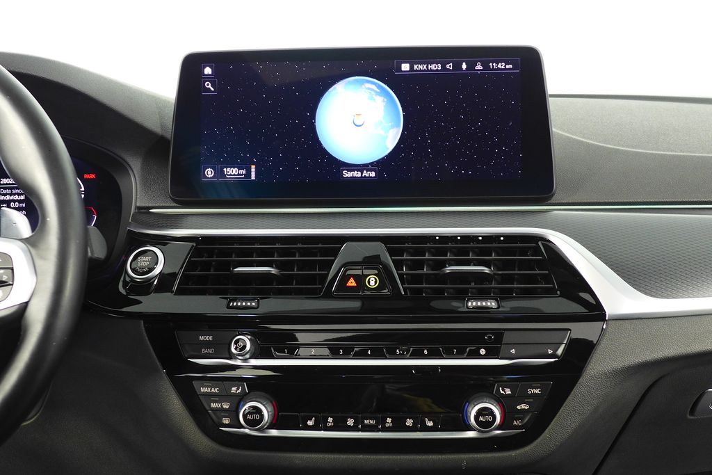 Thumbnail: 2023 BMW 5 Series - 26