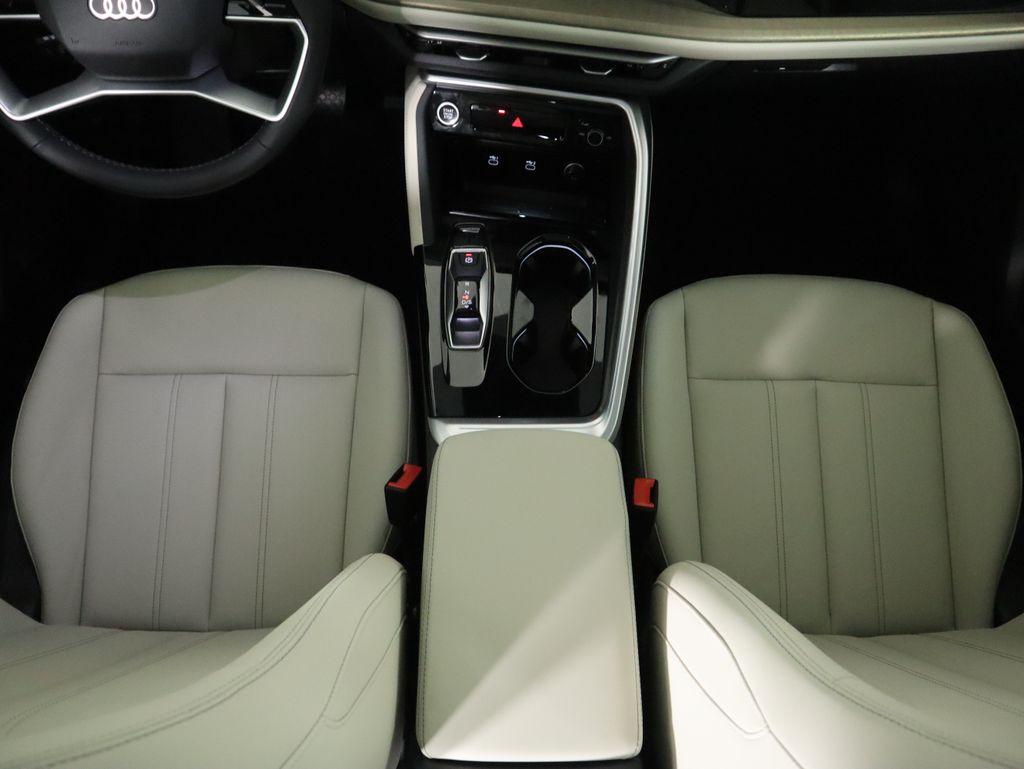 Thumbnail: 2025 Audi Q5 - 19