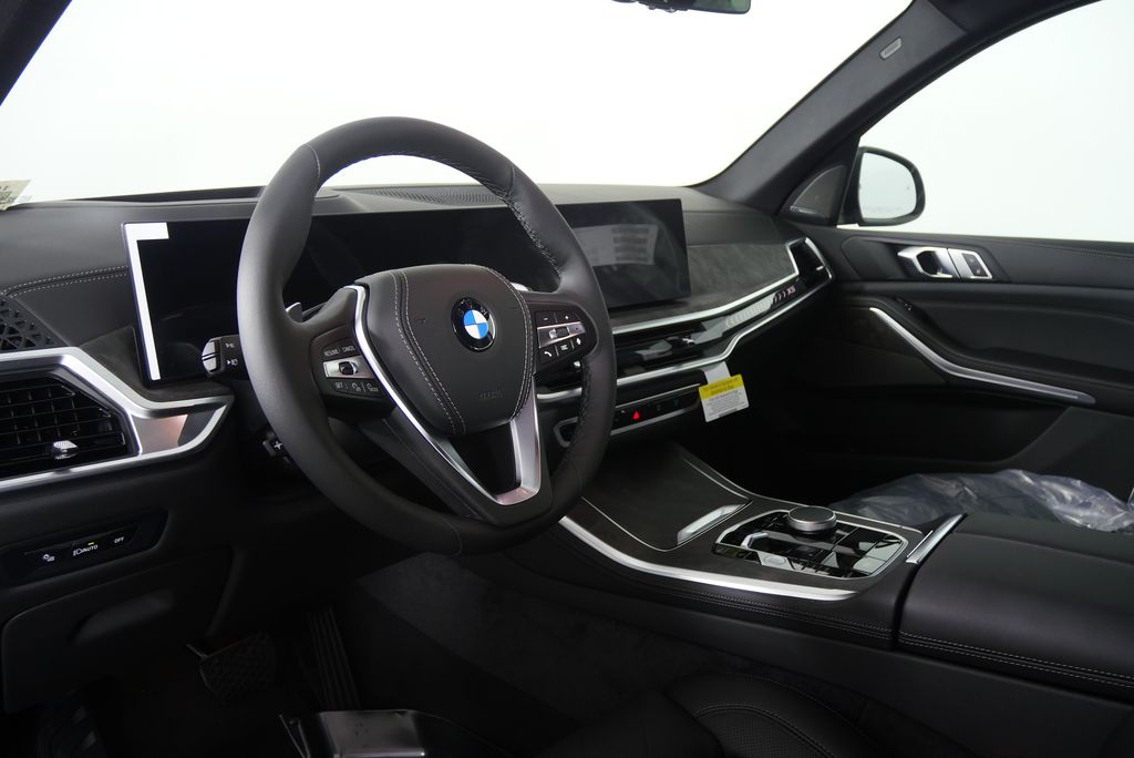 Thumbnail: 2026 BMW X5 - 12