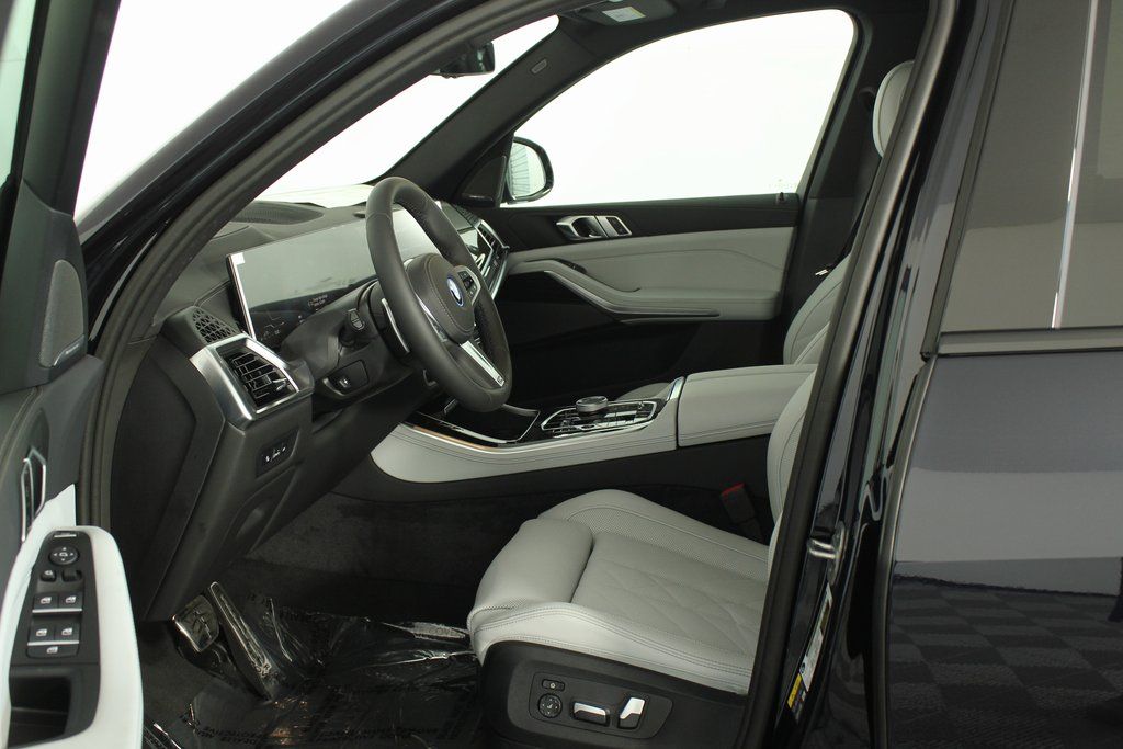 Thumbnail: 2026 BMW X5 - 5