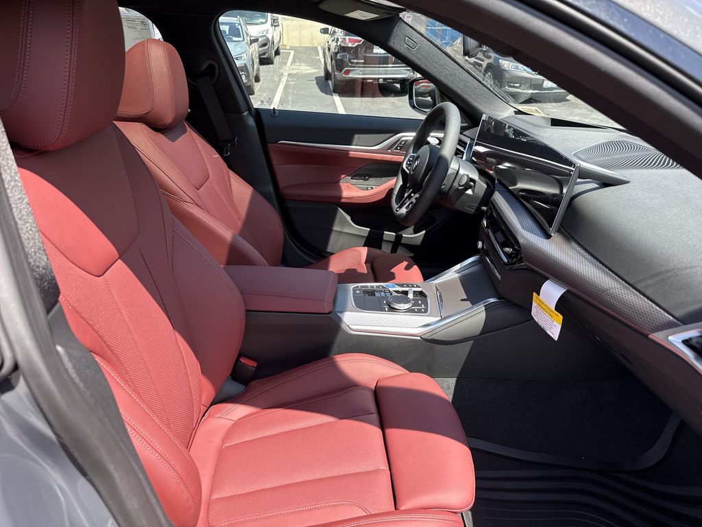 Thumbnail: 2026 BMW i4 - 25