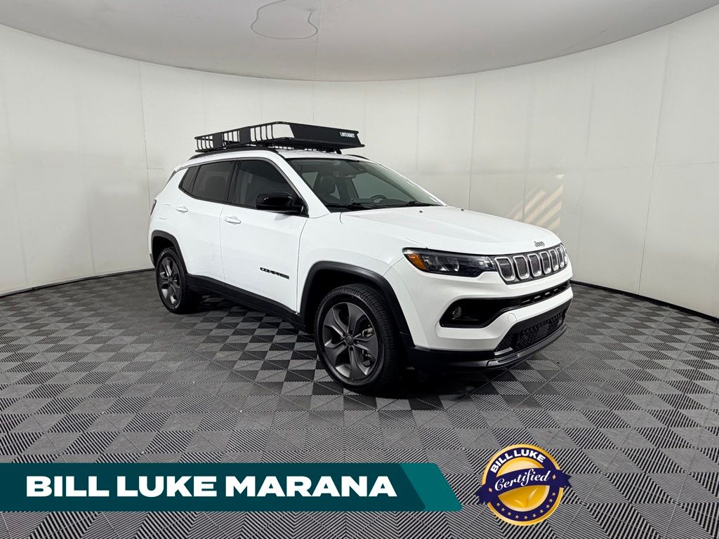 Bright White Clearcoat 2022 Jeep Compass Latitude Lux 4WD SUV / Crossover Four-Wheel Drive 9-Speed Automatic