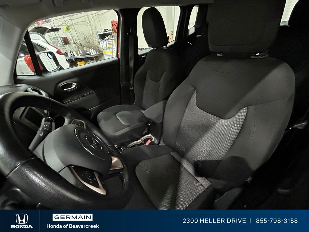 Used 2015 Orange Jeep Latitude image 26