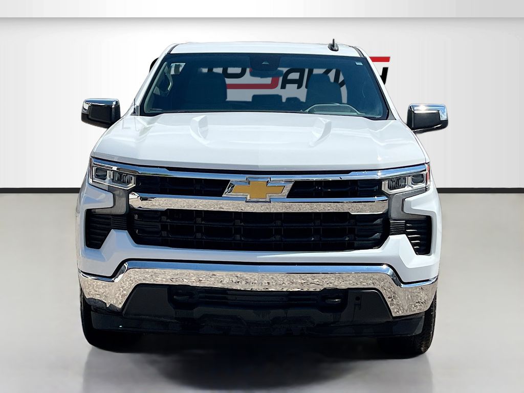 Used 2022 White Chevrolet LT image 2