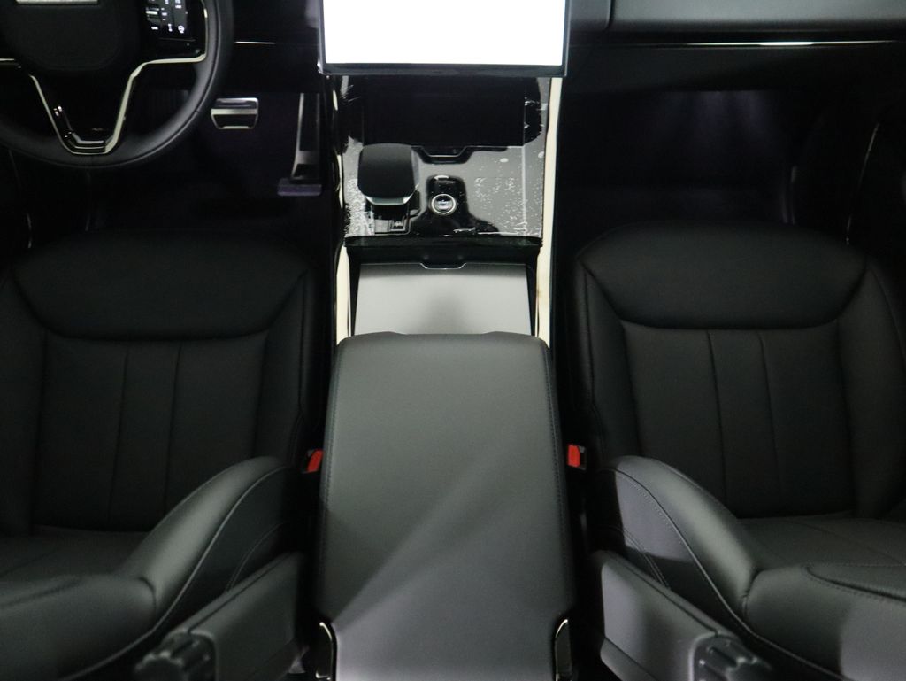 Thumbnail: 2026 Land Rover Range Rover Sport - 18