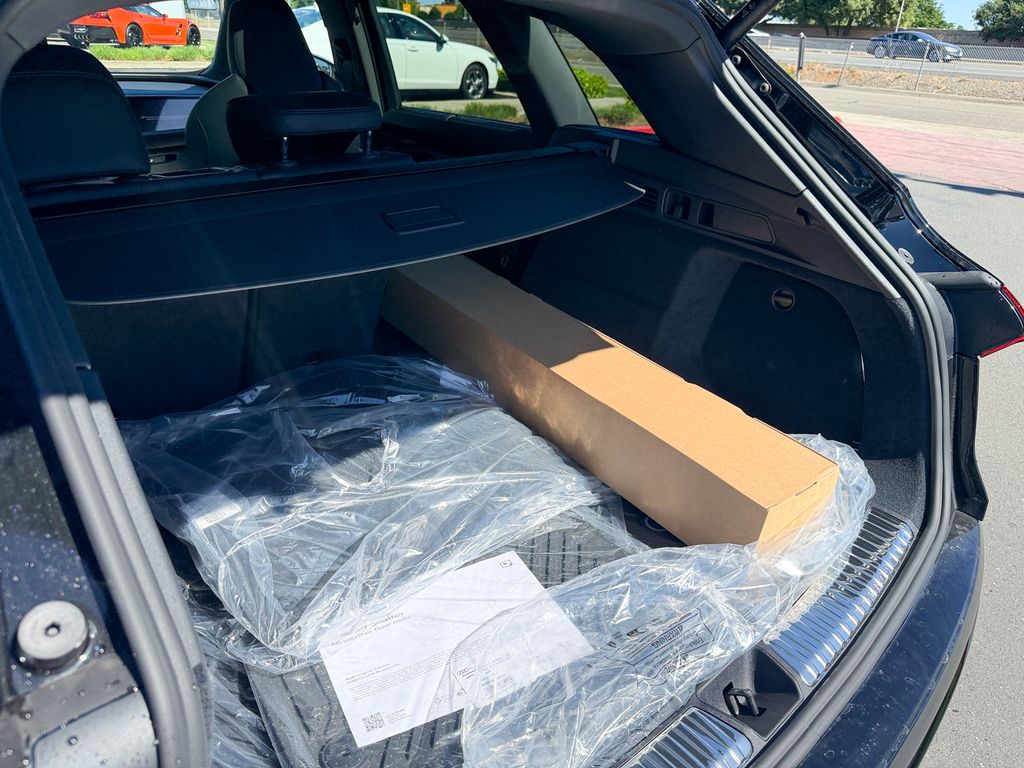 New 2025 Black Audi 3.0T Prestige image 28