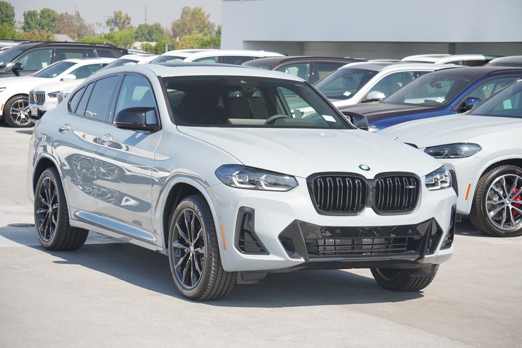 2025 BMW X4 M40i 3