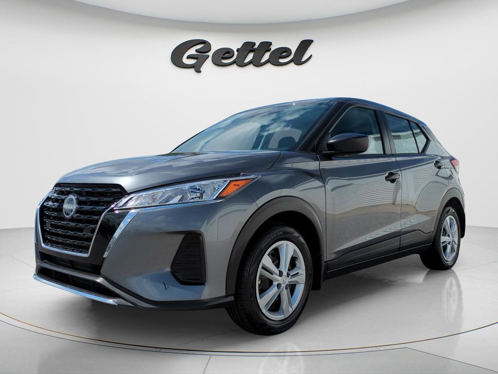 Gray (Gun Metallic) 2025 Nissan Kicks Play SUV / Crossover Front-Wheel Drive Continuously Variable Transmission