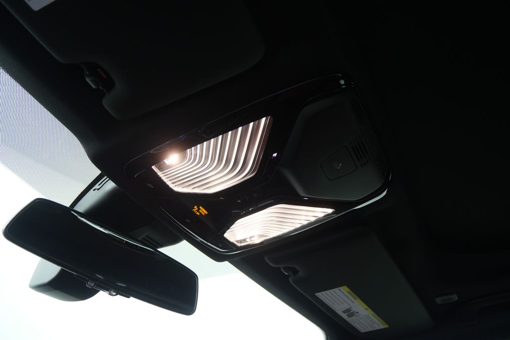 Thumbnail: 2026 BMW 3 Series - 19