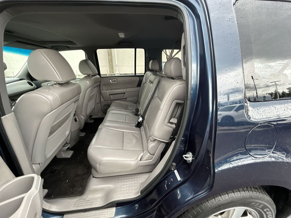 Thumbnail: 2011 Honda Pilot - 22