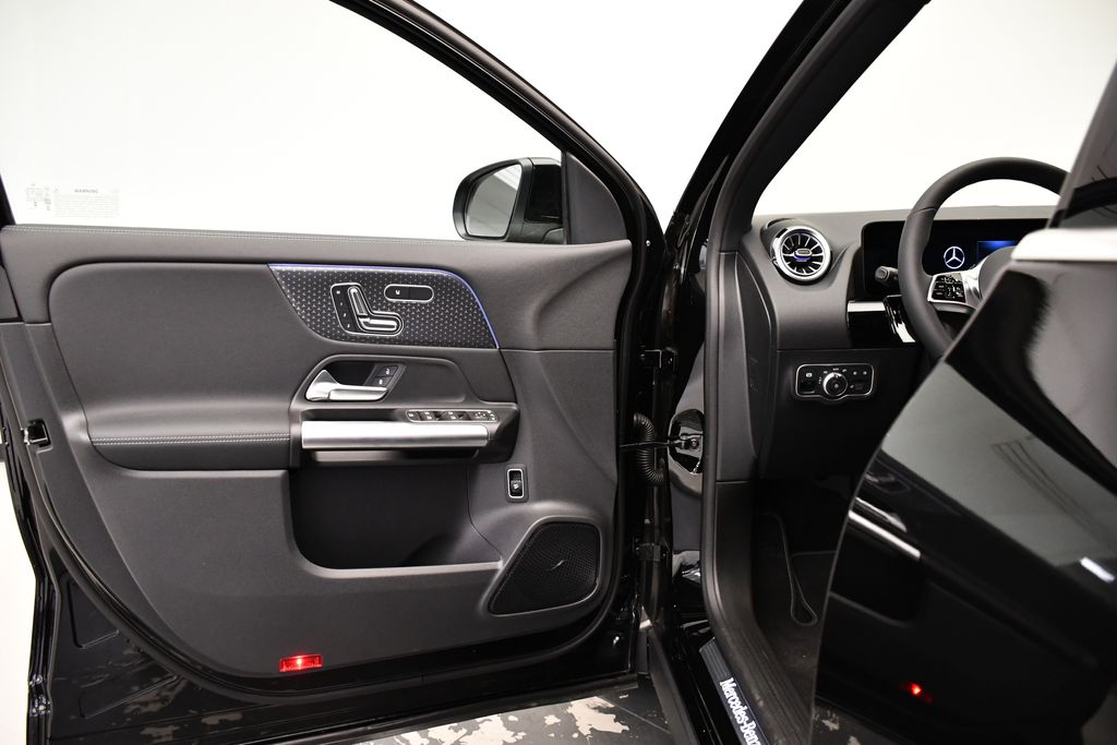 2025 Mercedes-Benz GLA 250 4MATIC 30