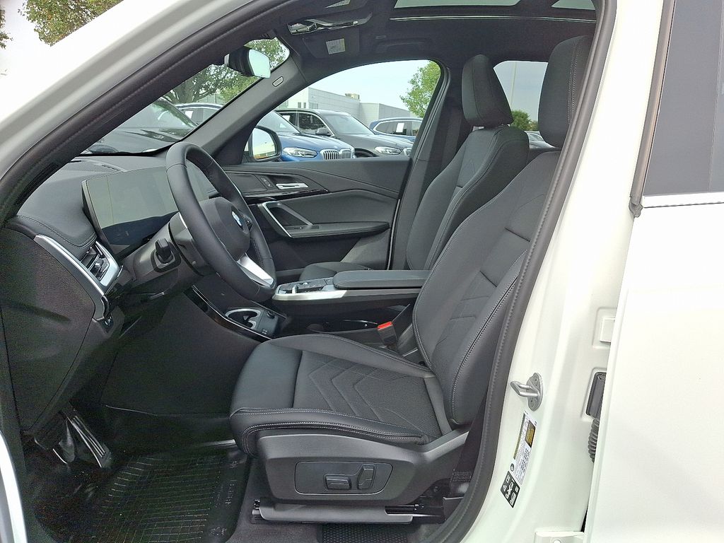 Thumbnail: 2026 BMW X1 - 6