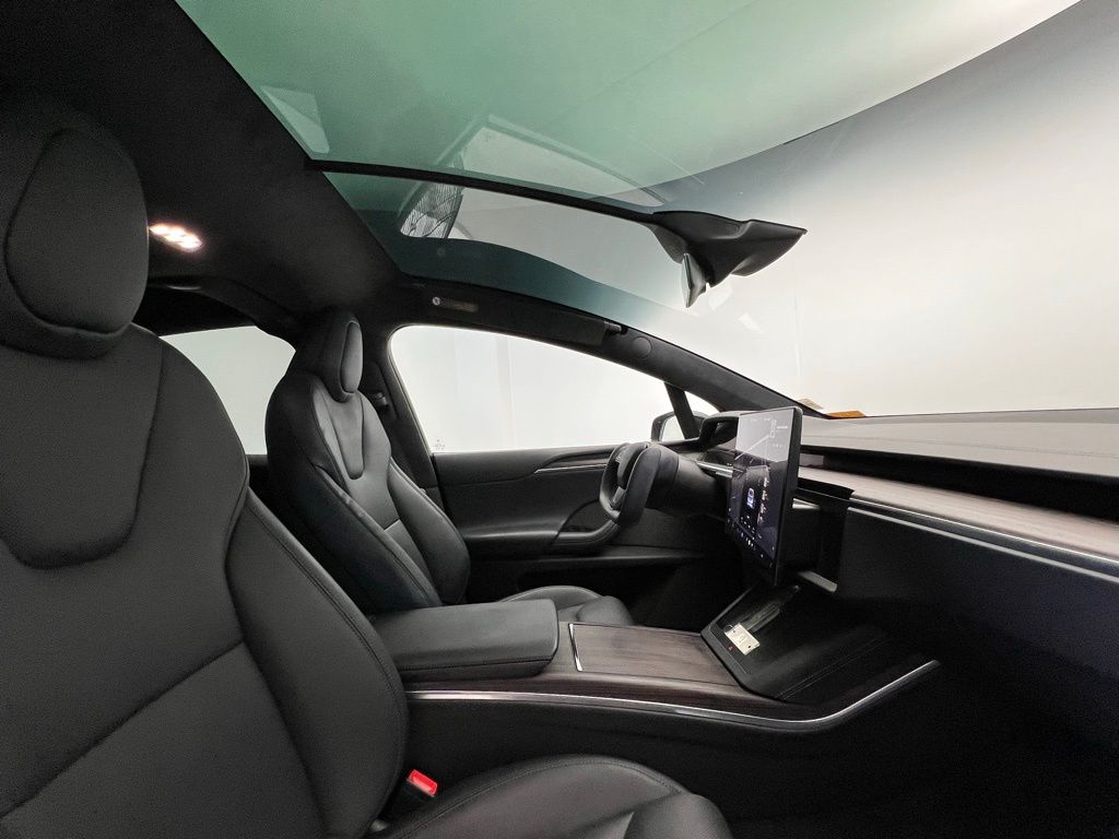 Thumbnail: 2023 Tesla Model X - 7