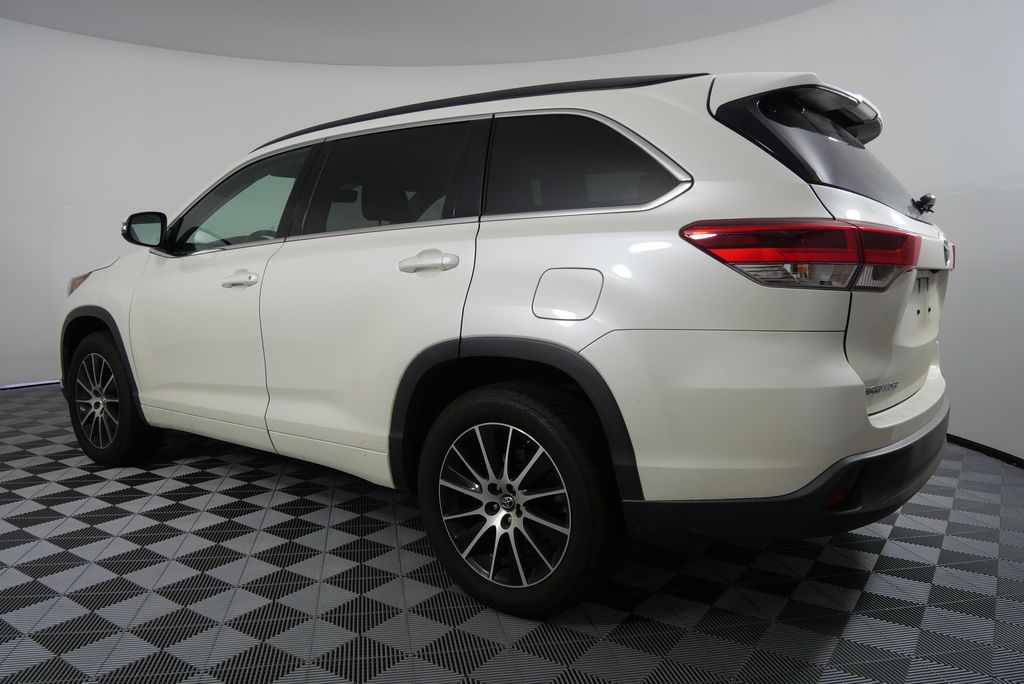 2018 Toyota Highlander SE 6