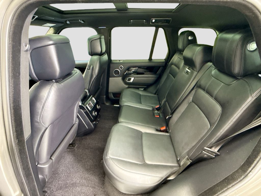 Thumbnail: 2022 Land Rover Range Rover - 20