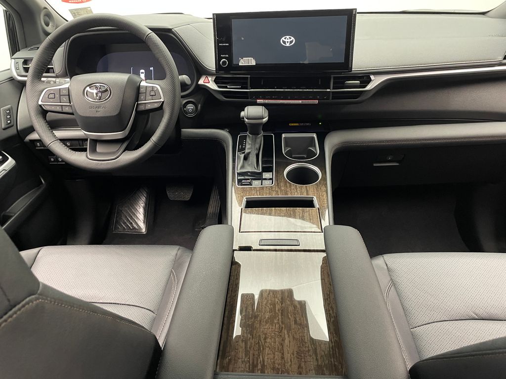 Thumbnail: 2026 Toyota Sienna - 19