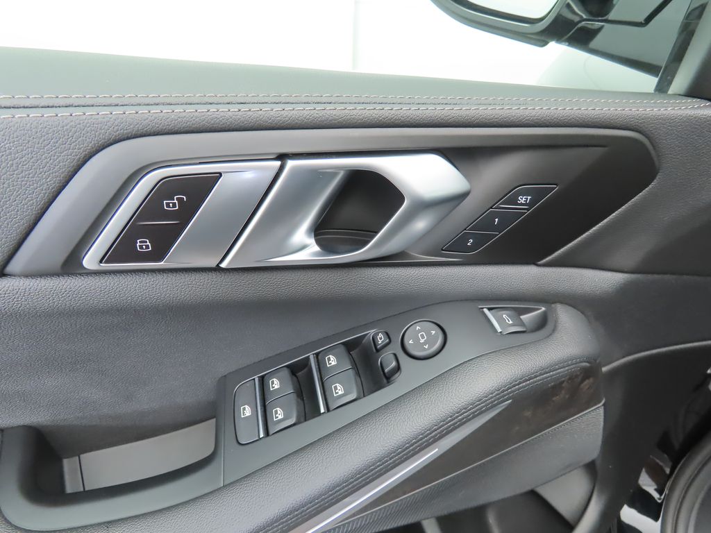 Thumbnail: 2022 BMW X5 - 23