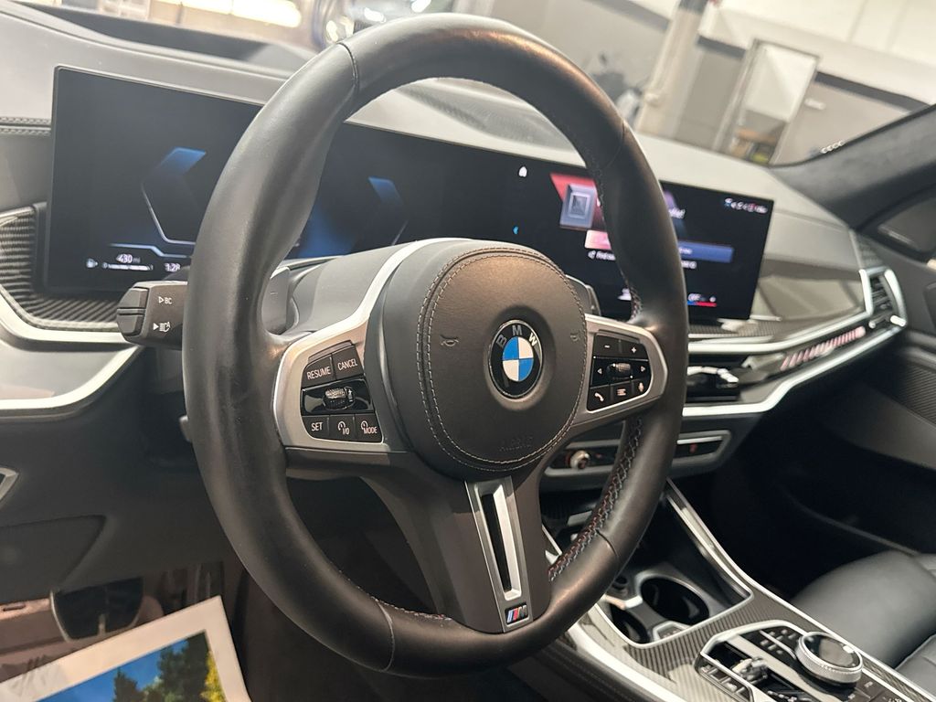 2023 BMW X7 M60i 6