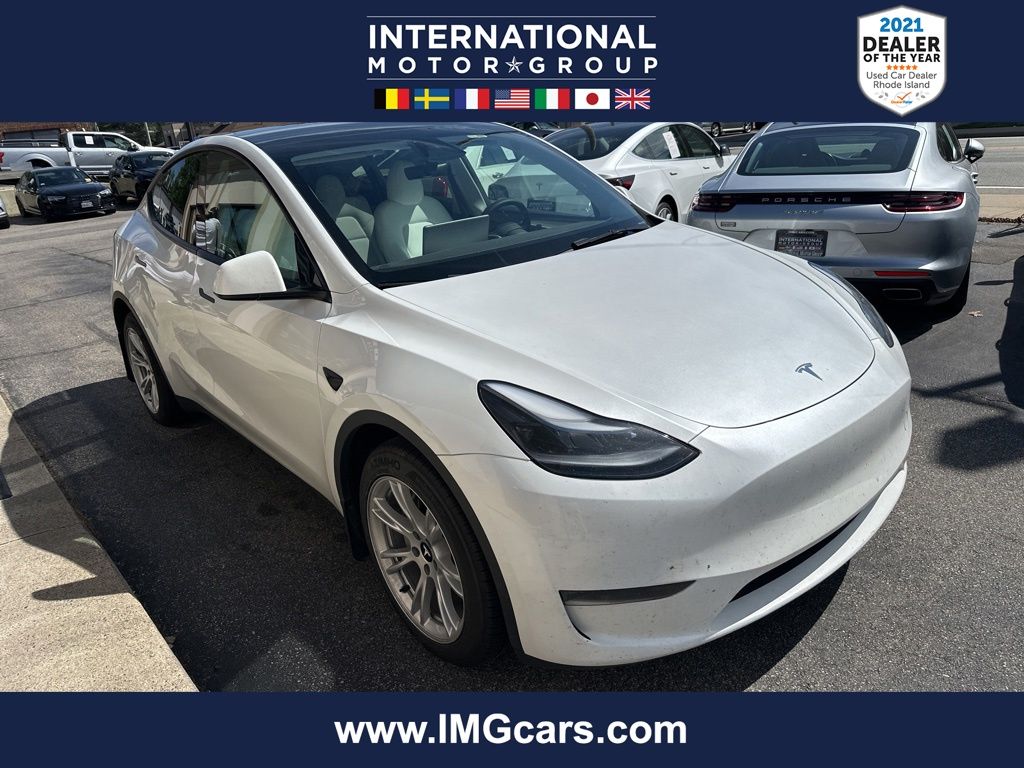 2024 Tesla Model Y Long Range Dual Motor All-Wheel Drive's photo