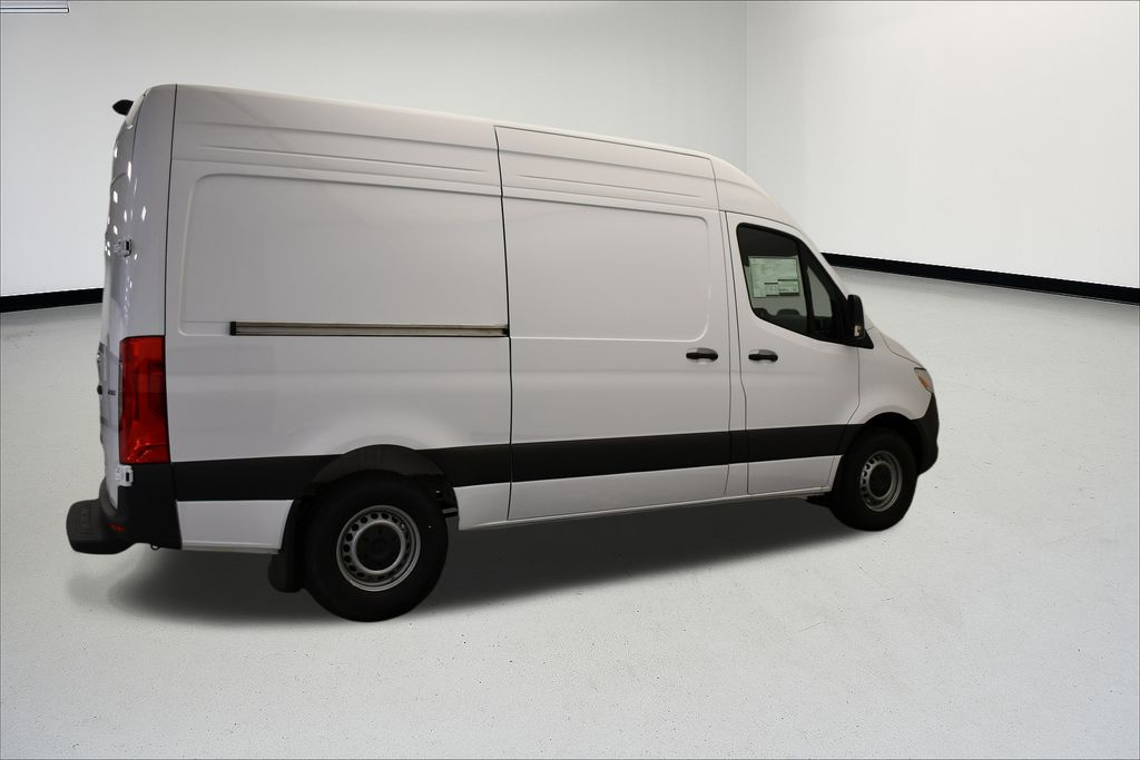 Thumbnail: 2026 Mercedes-Benz Sprinter - 9
