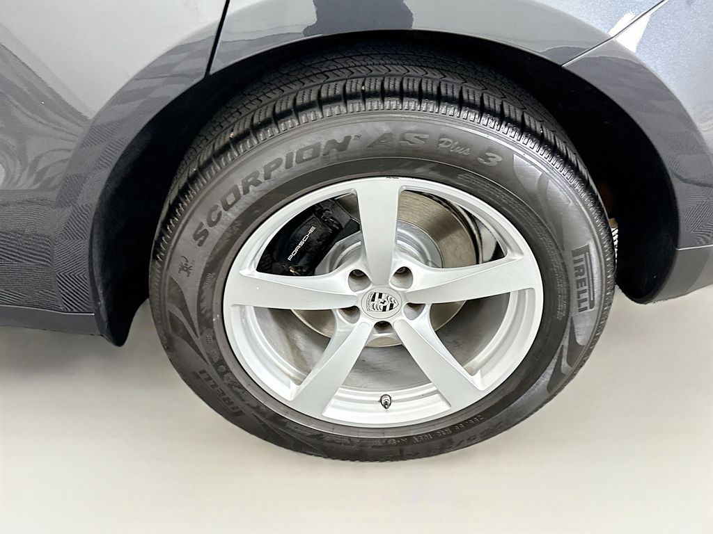 Thumbnail: 2017 Porsche Macan - 29