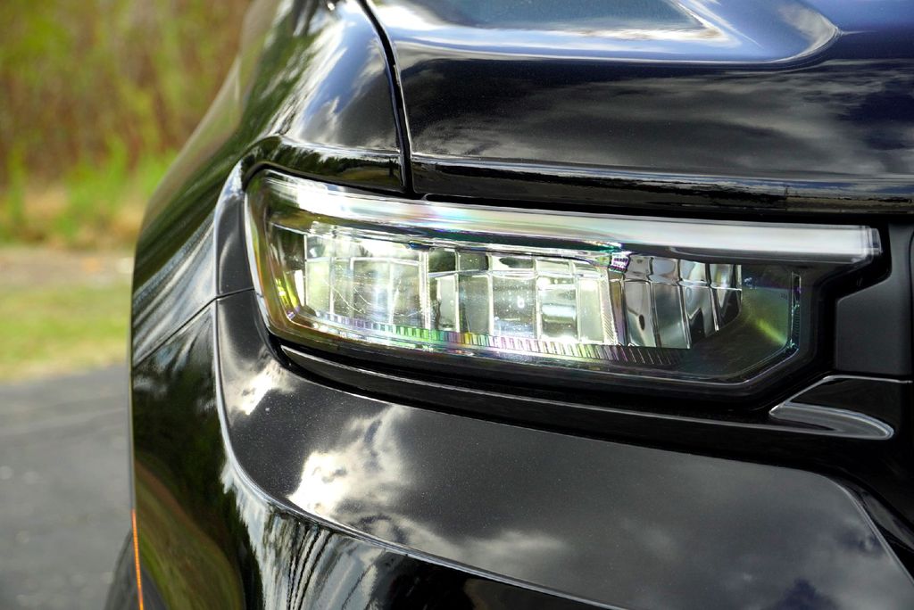 New Car 2025 Jeep Grand Cherokee  Laredo For Sale Under $50,000 In Taylor, Texas