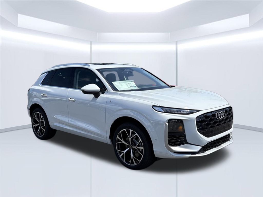 Thumbnail: 2026 Audi Q3 - 10