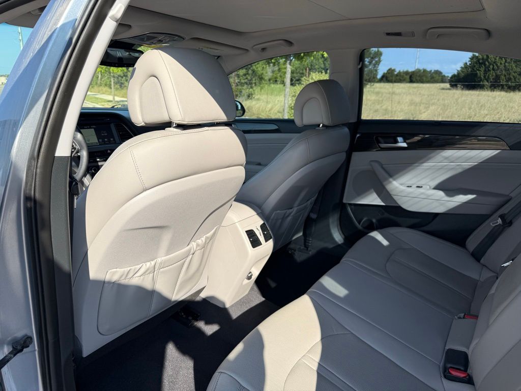 Thumbnail: 2016 Hyundai Sonata - 25