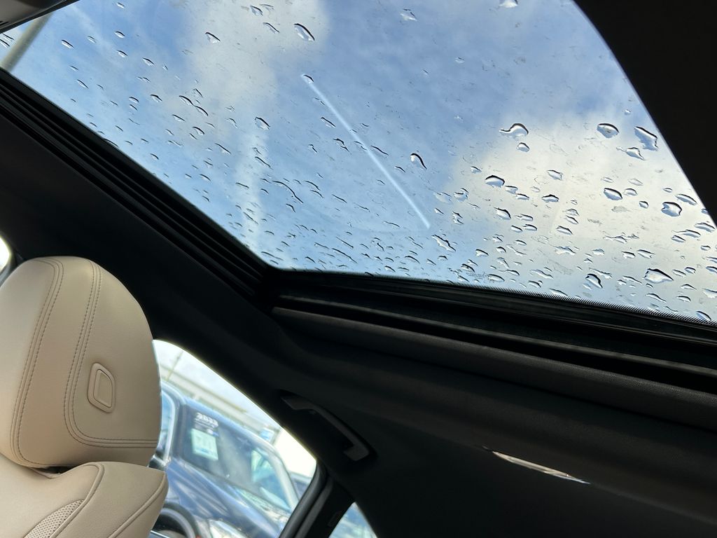 Thumbnail: 2025 BMW i4 - 16