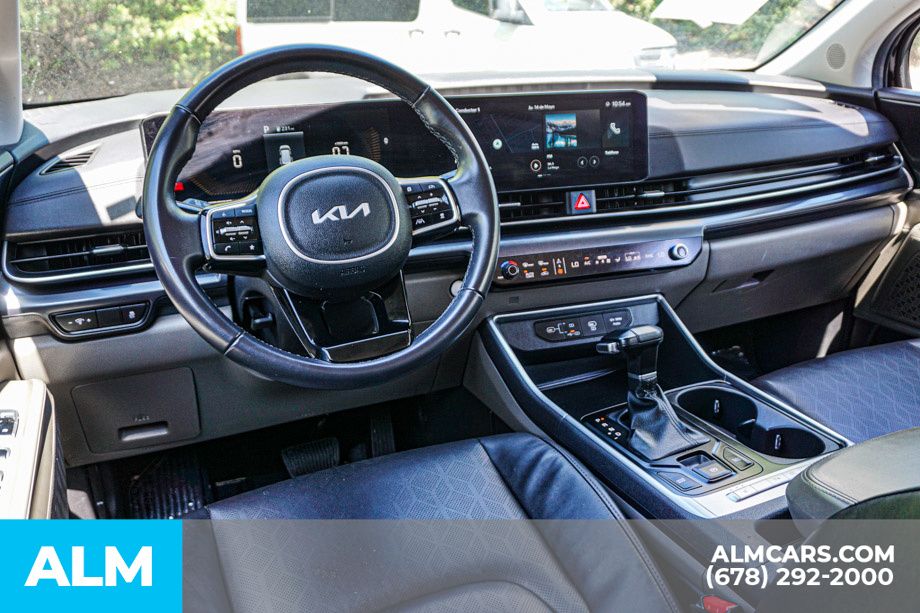 Used 2025 Black Kia LXS image 29