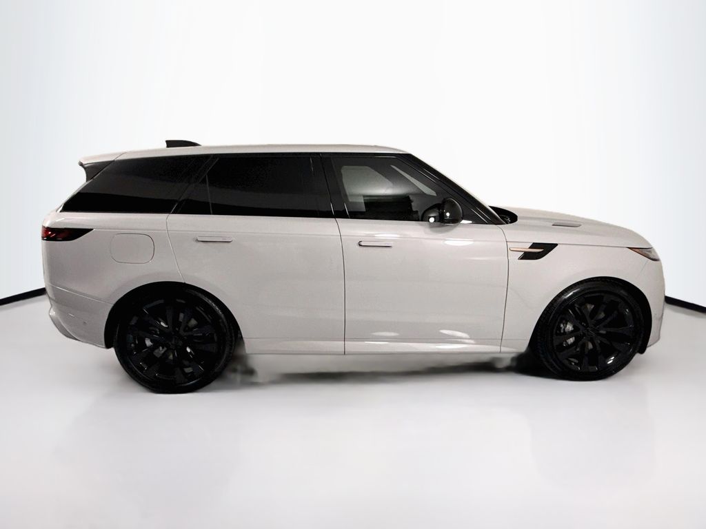 Thumbnail: 2026 Land Rover Range Rover Sport - 4