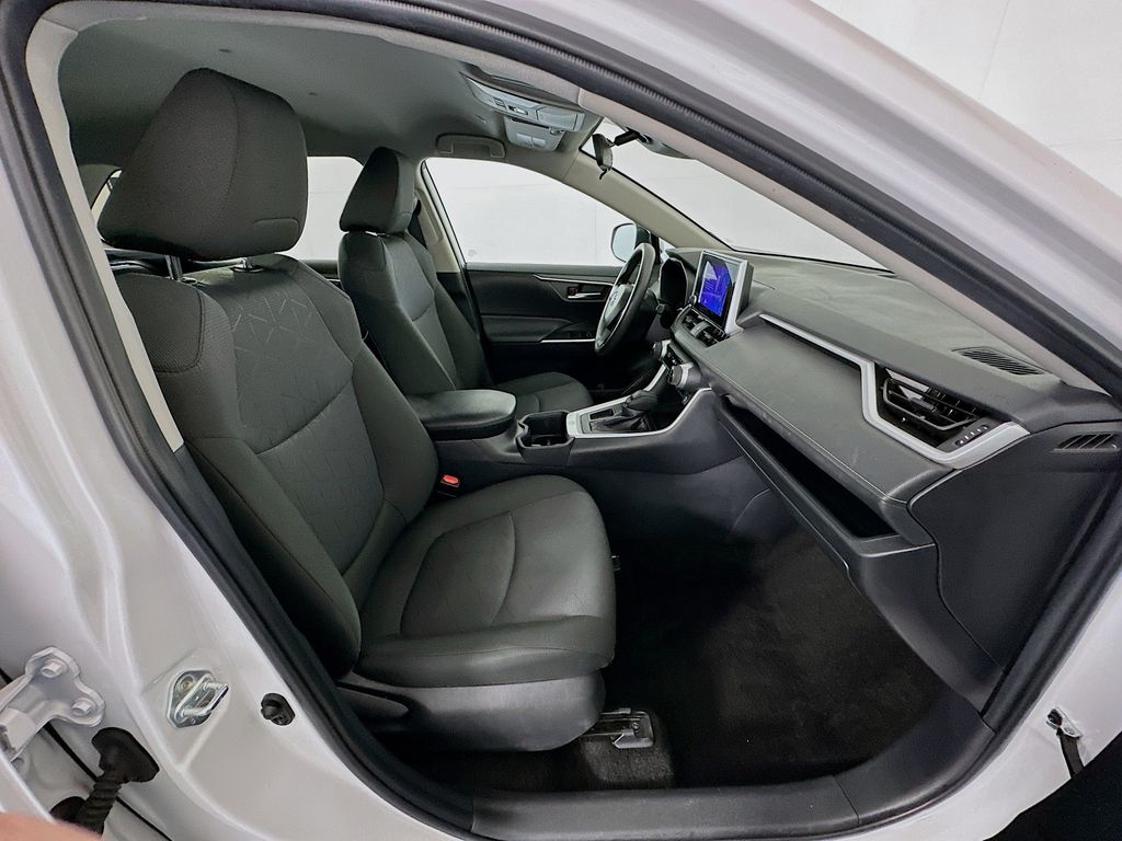 Thumbnail: 2024 Toyota RAV4 - 28