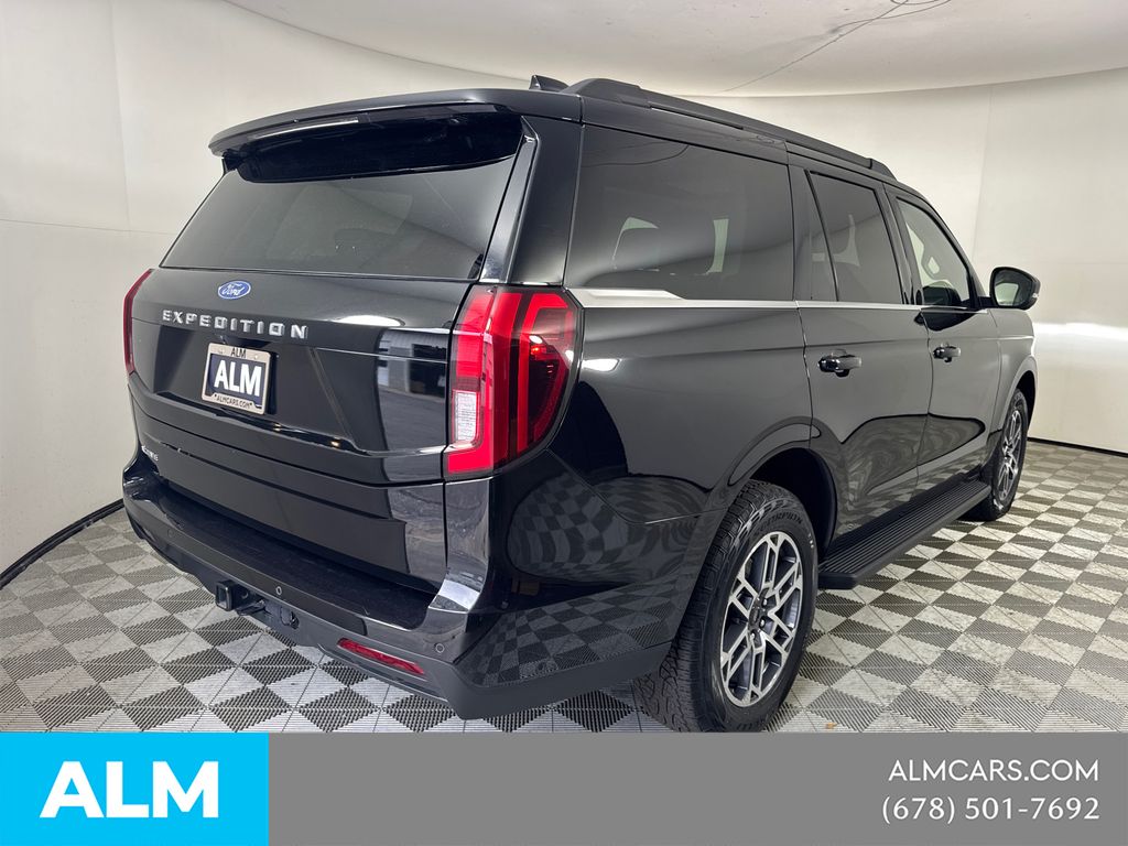 Used 2025 Black Ford Active image 6