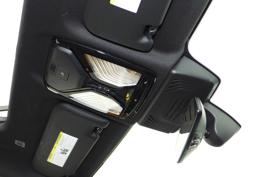 Thumbnail: 2025 BMW X4 - 17