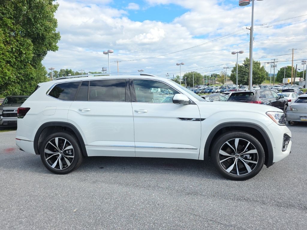2026 Volkswagen Atlas 2.0T SEL Premium R-Line White/off-white at Auto Express Mitsubishi