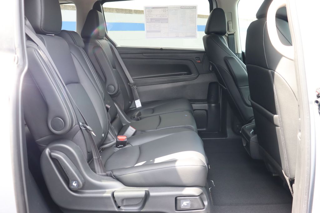Thumbnail: 2026 Honda Odyssey - 14