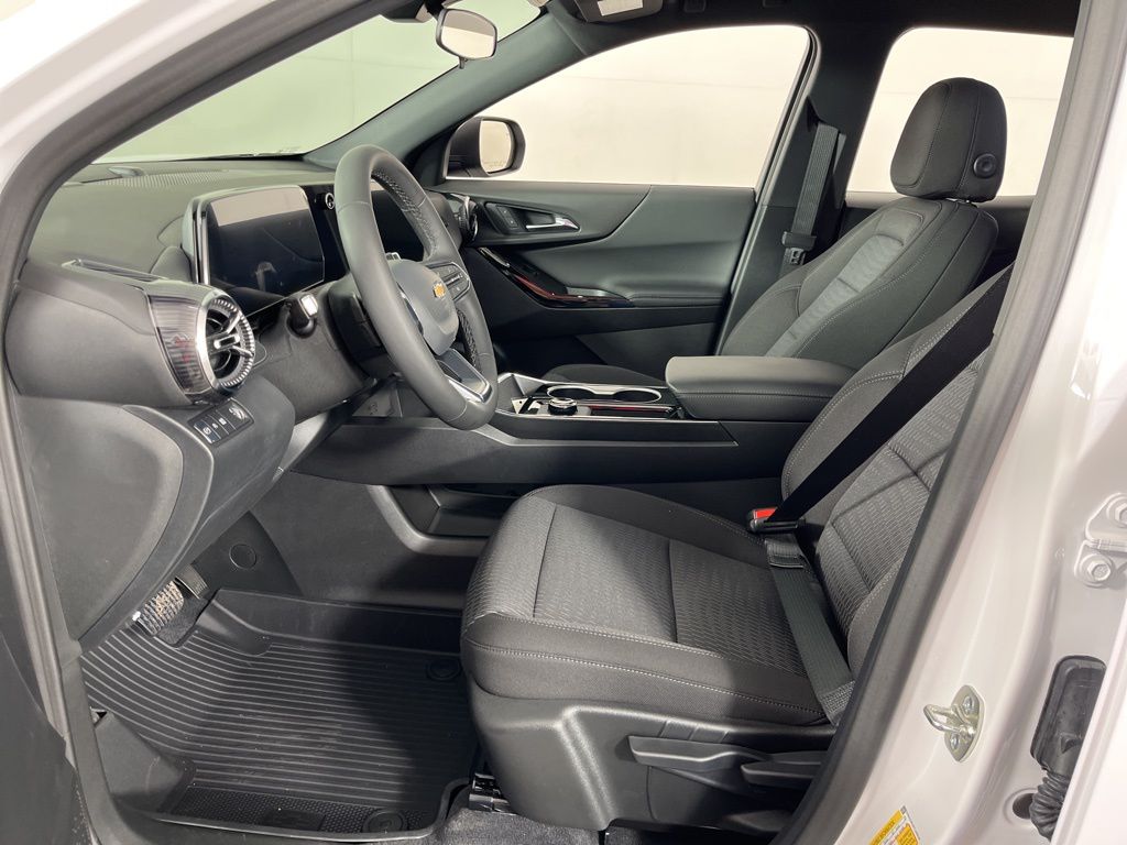 Thumbnail: 2026 Chevrolet Equinox - 21