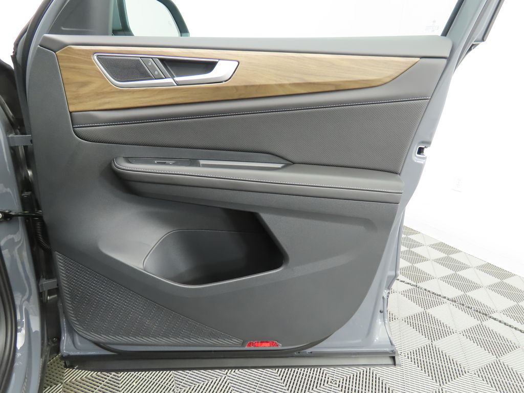 Thumbnail: 2026 Volkswagen Atlas - 25