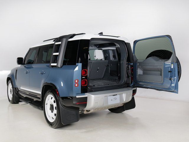 Used 2025 Blue Land Rover S image 32